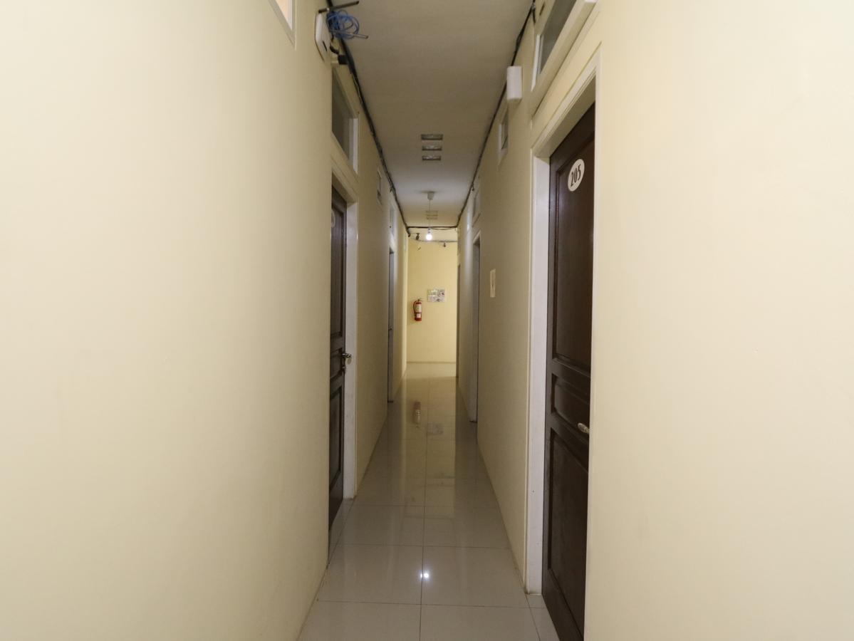 Hotel Kamar Keluarga Ungaran Jakarta Exterior foto